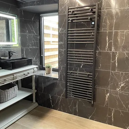 Les Du Grand Saule בית נופש