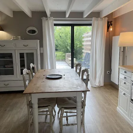 Les Du Grand Saule בית נופש *