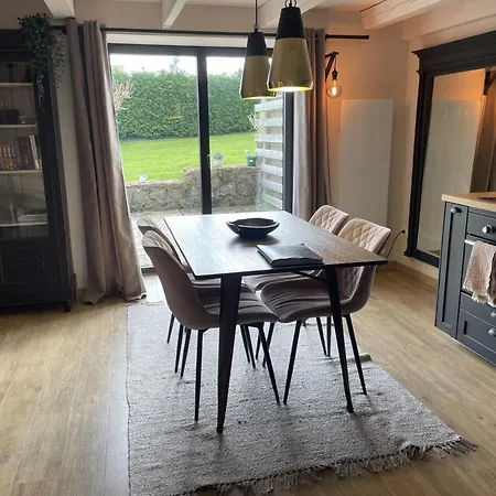 Les Du Grand Saule בית נופש