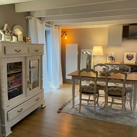 Les Du Grand Saule בית נופש